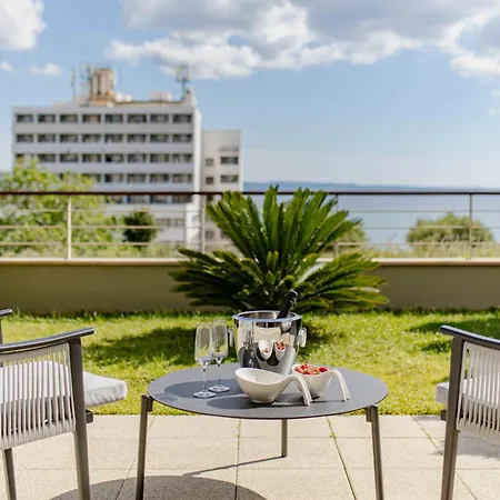 A Riduli Apartment Split